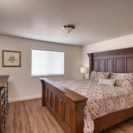 5C Sweet Redcliff Condo, Pool & Hot Tub Моуаб Екстериор снимка