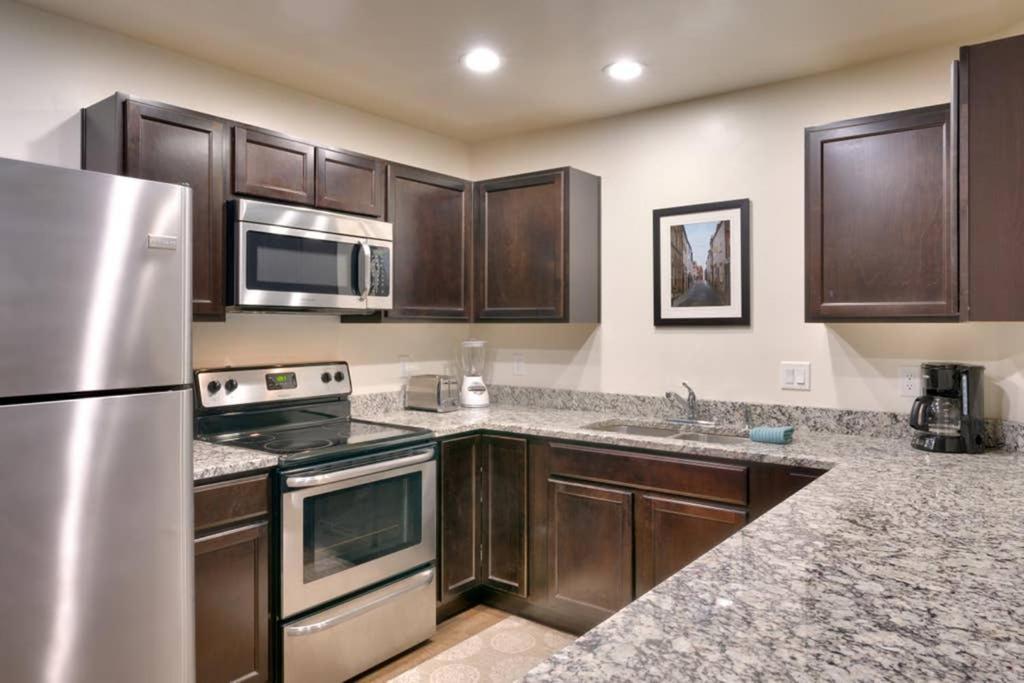 5C Sweet Redcliff Condo, Pool & Hot Tub Моуаб Екстериор снимка