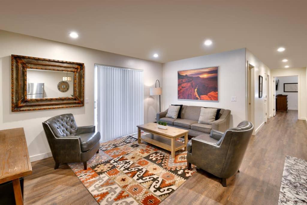 5C Sweet Redcliff Condo, Pool & Hot Tub Моуаб Екстериор снимка