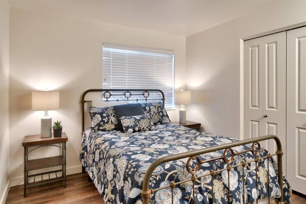 5C Sweet Redcliff Condo, Pool & Hot Tub Моуаб Екстериор снимка